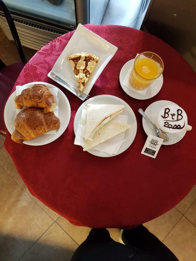 Beb 2000 Hotel Sassari Buitenkant foto