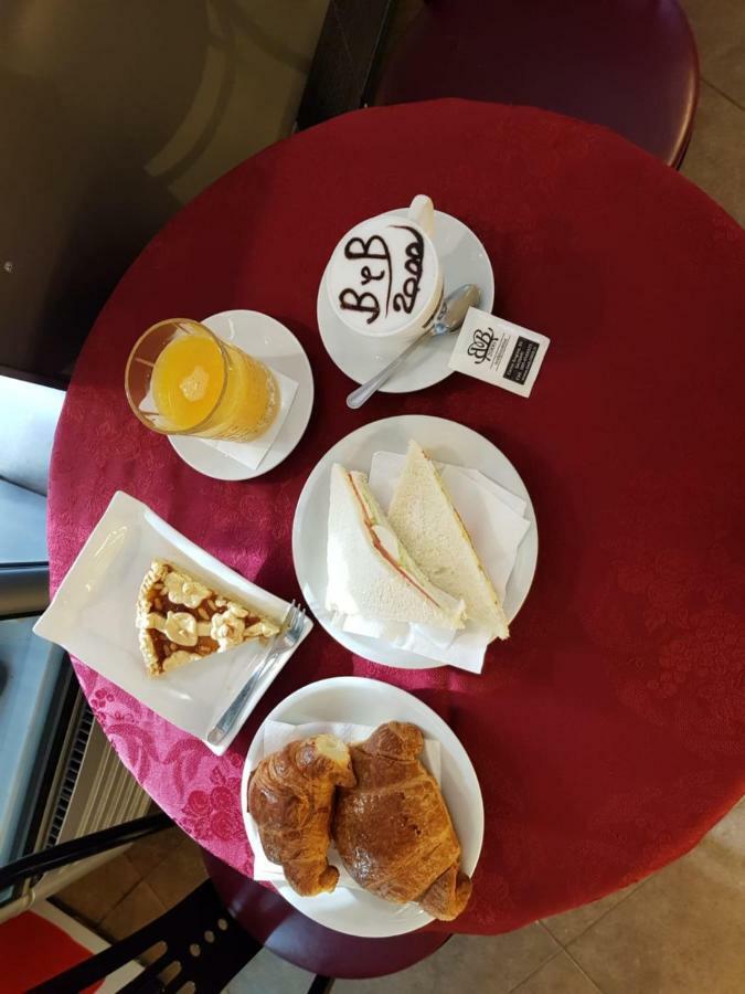 Beb 2000 Hotel Sassari Buitenkant foto